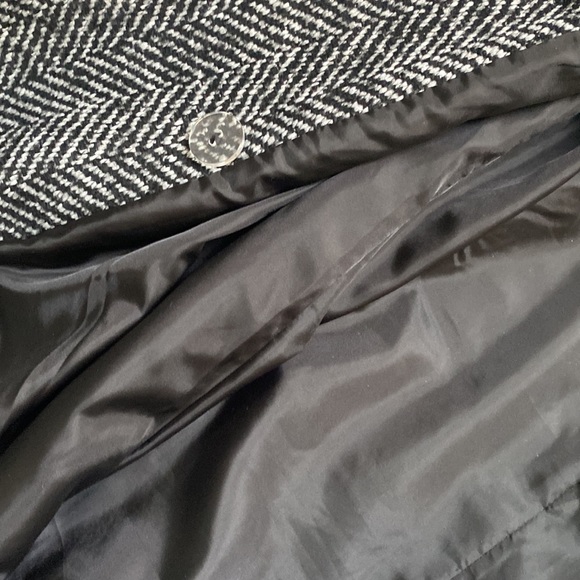 Coat - Picture 5 of 5